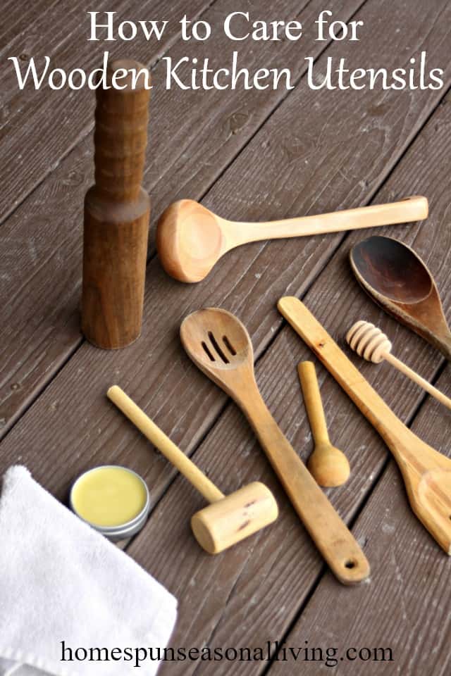 Make a wood spoon oil from natural ingredients and care for wooden kitchen utensils with this simple method so that they can serve you well for a long time.