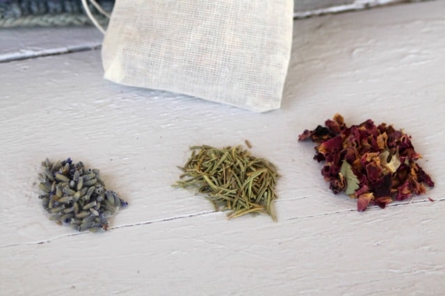 Herbal Moth Repellent Sachets - Homespun Seasonal Living