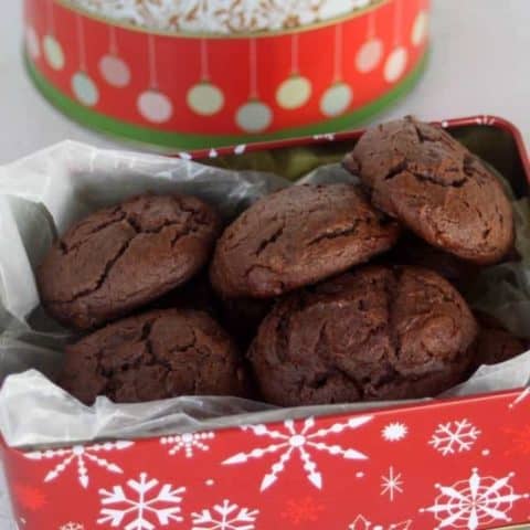 Chocolate cheesecake cookies are indulgent, rich treats perfect for dessert and ship well for mailing to your favorite chocoholic.