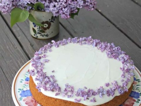 How To Make A Sheet Cake With Flowers • Bake Me Some Sugar