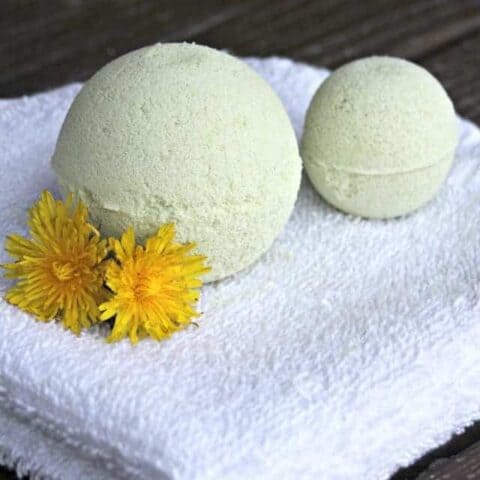 Make and give soothing and fizzy herbal bath bombs for sore bodies with this combination of dandelion and birch infused oils & Epsom salts.