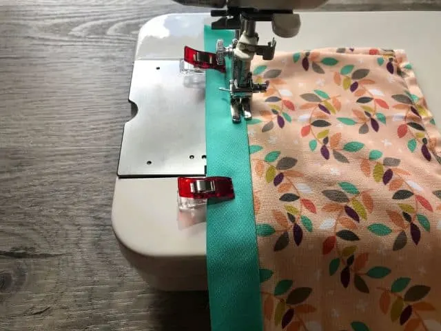 Stitching binding on rectangle with sewing machine