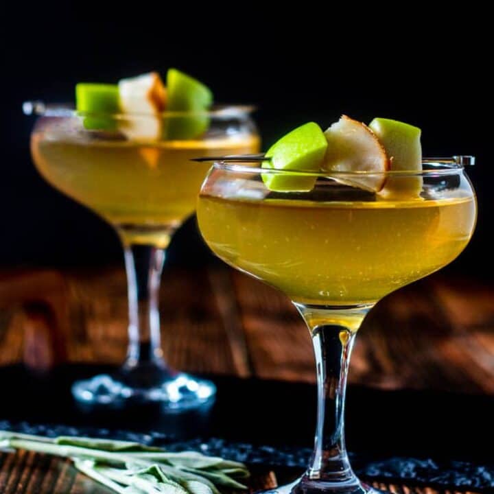 Image for Apple and Pear Martini: An Autumn Cocktail